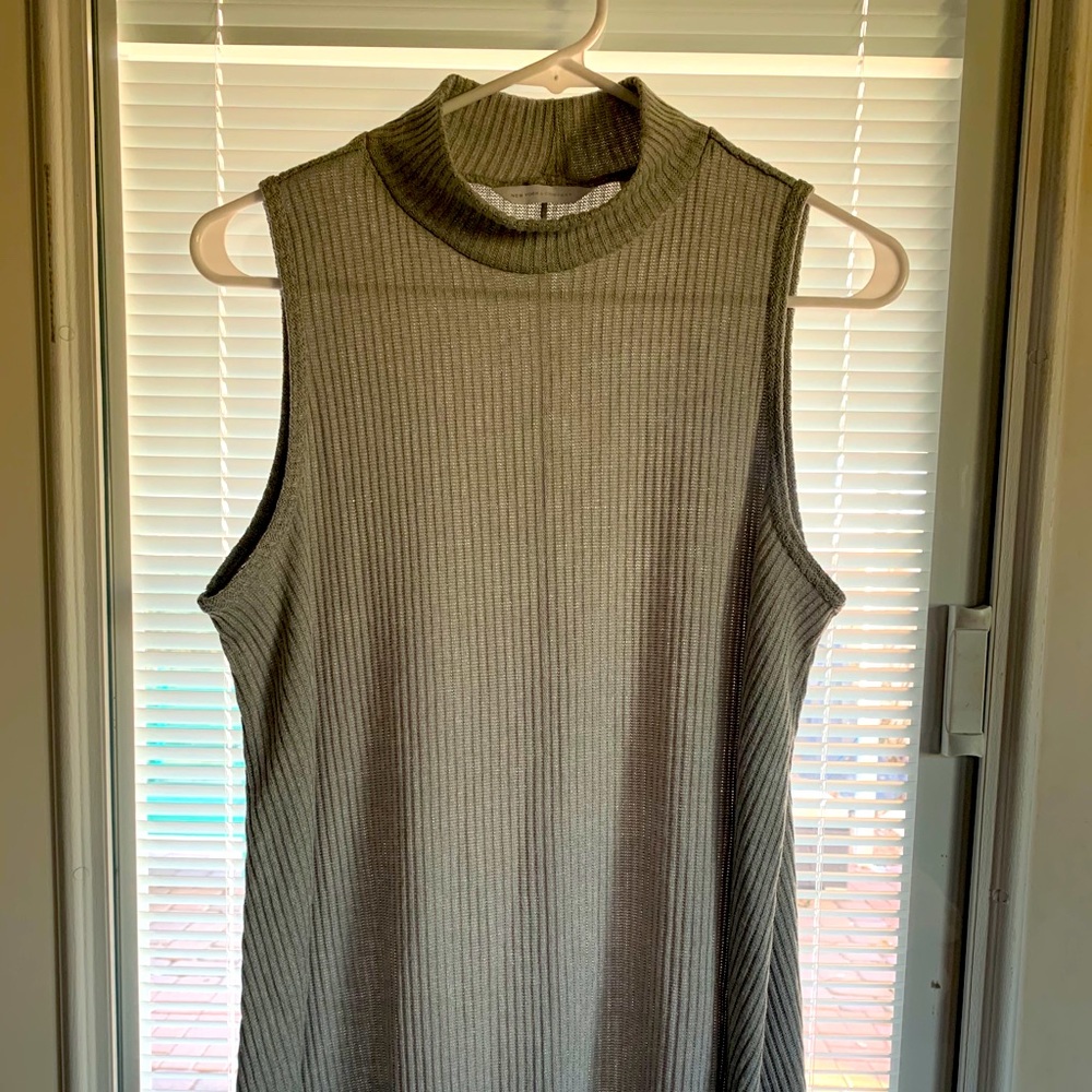 Short sleeve top